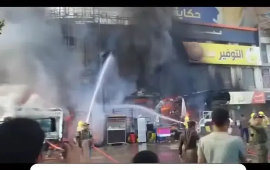 عقب تدخل هايل سعيد .. اخماد حريق التهم أحد أسواق الحوبان في تعز